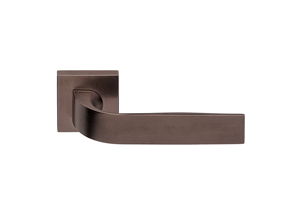 FINISHES : LONDON NIGHT SATIN